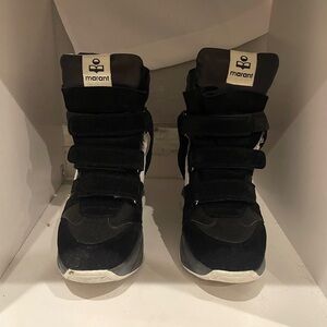 Black & white wedge sneakers
Isabel marant inspired